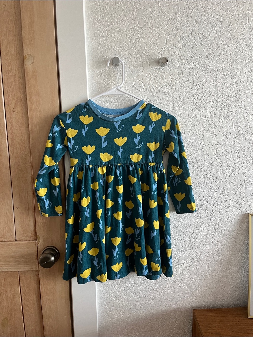 Girls' Teal Floral Long-Sleeve Casual Dress with Yellow Print